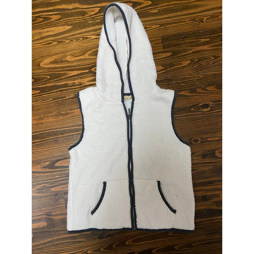 Faux ivory Sherpa with gray trim big kids vest